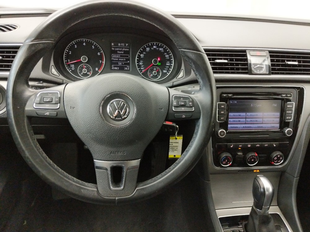 2015 Volkswagen Passat - Driver Dash