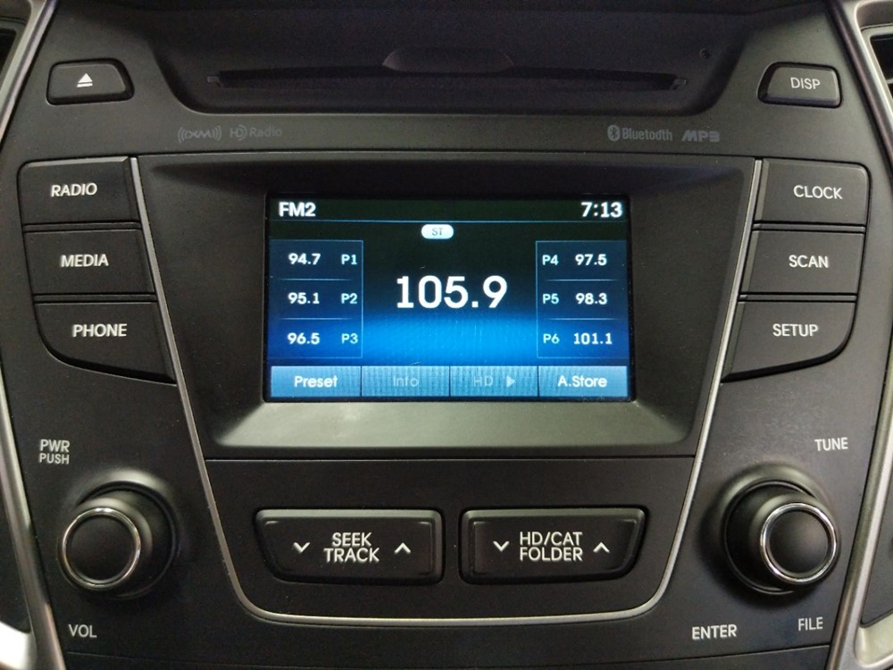 2014 Hyundai Santa Fe - Stereo Package