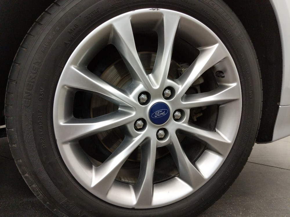 2017 Ford Fusion - Wheel