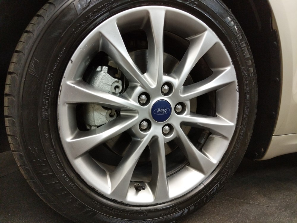 2017 Ford Fusion - Wheel
