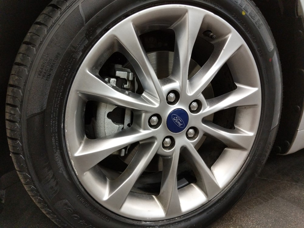 2017 Ford Fusion - Wheel