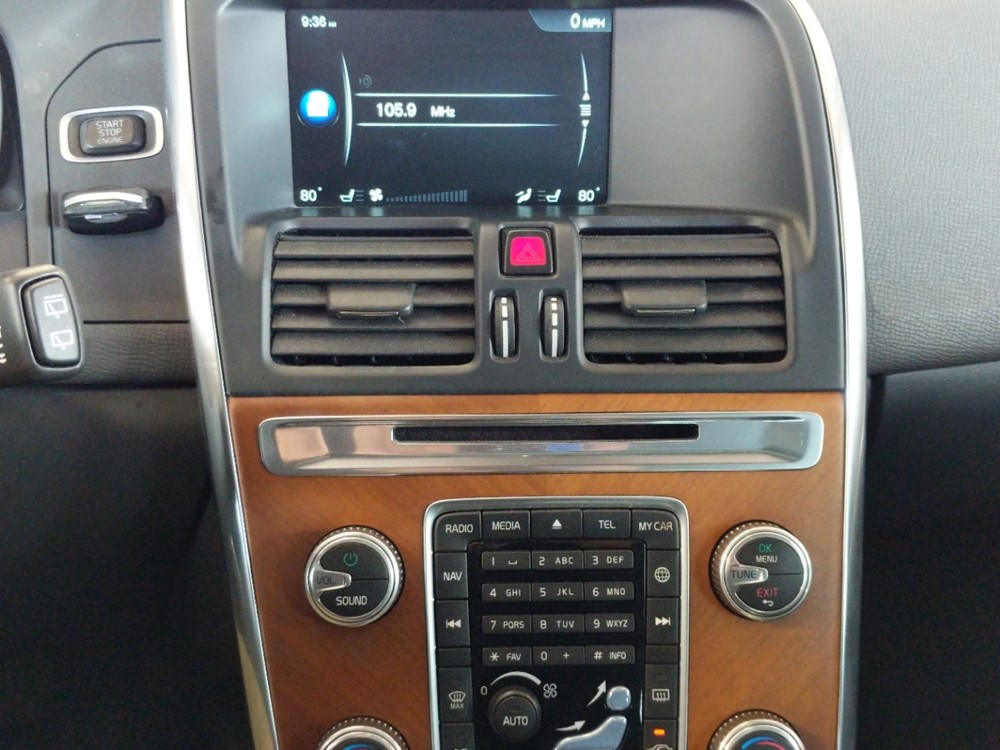 2017 Volvo XC60 - Stereo Package
