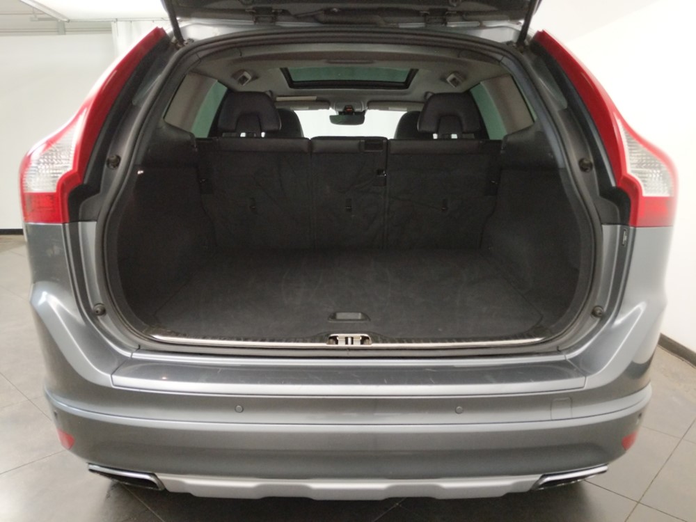 2017 Volvo XC60 - Trunk