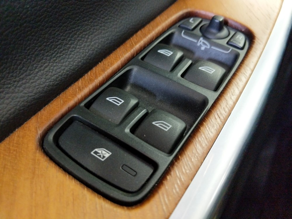 2017 Volvo XC60 - Driver Power Windows/Lock Control