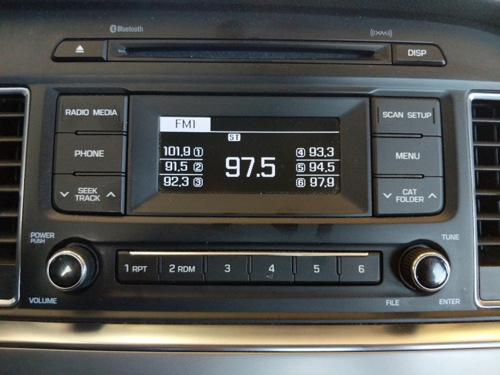 2017 Hyundai Sonata - Stereo Package