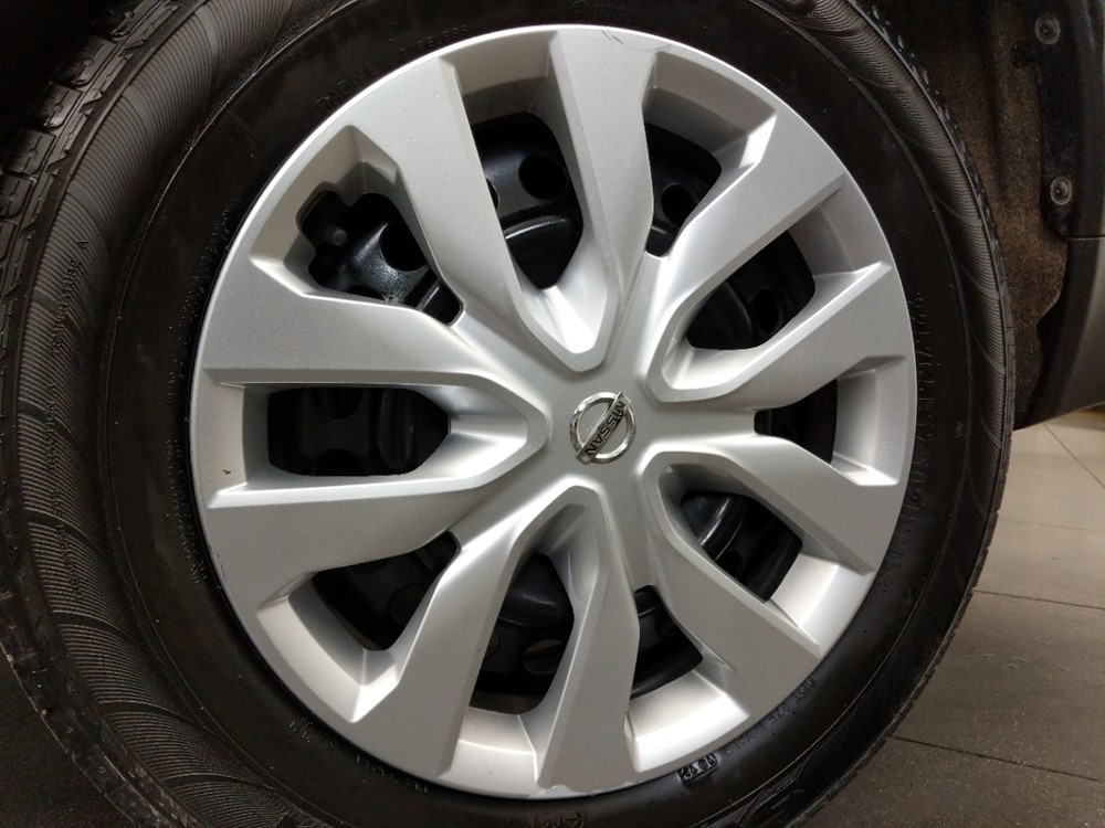 2017 Nissan Rogue - Wheel