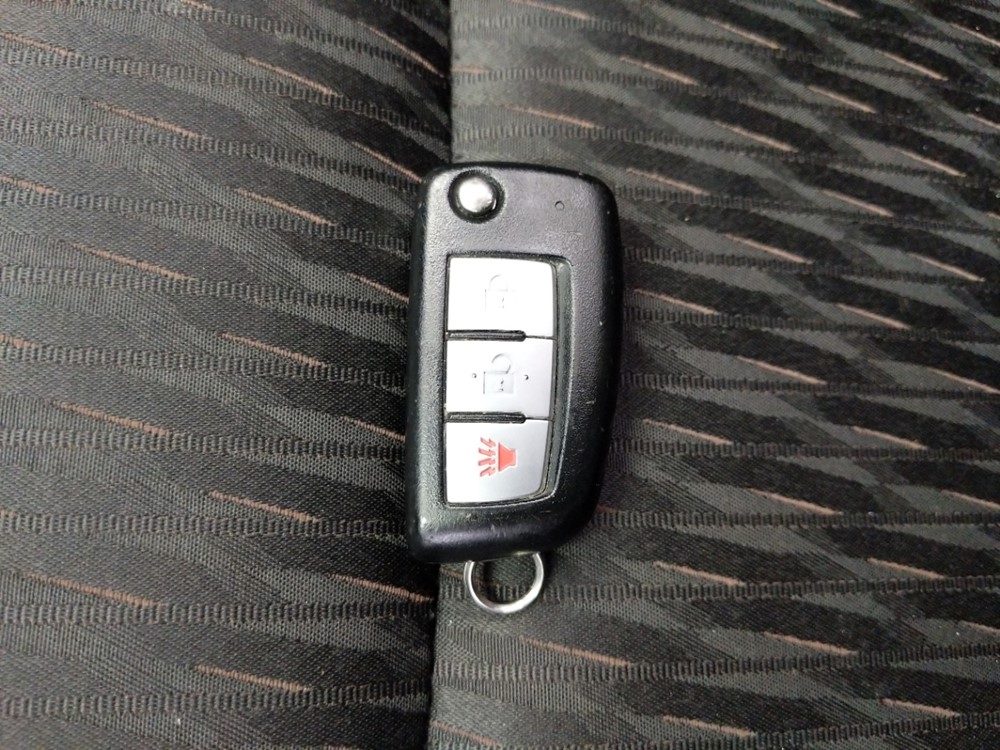 2017 Nissan Rogue - Keys