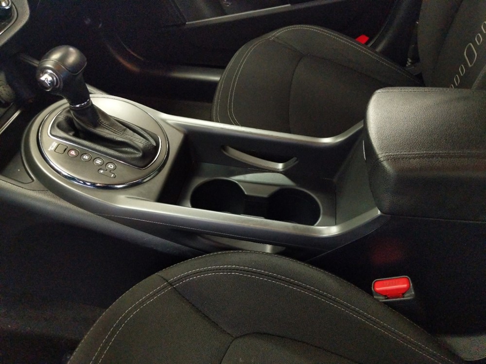 2013 Kia Sportage - Center Console/Cup Holders