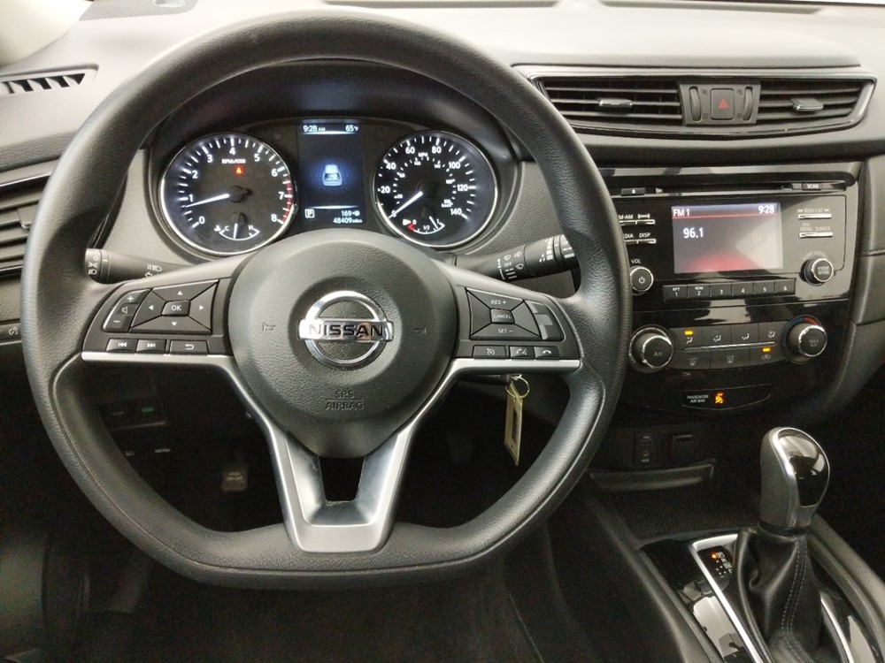 2017 Nissan Rogue - Driver Dash