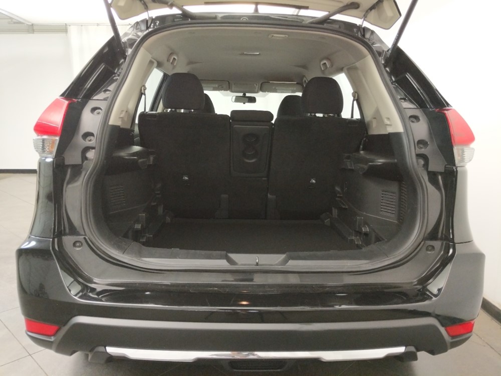 2017 Nissan Rogue - Trunk