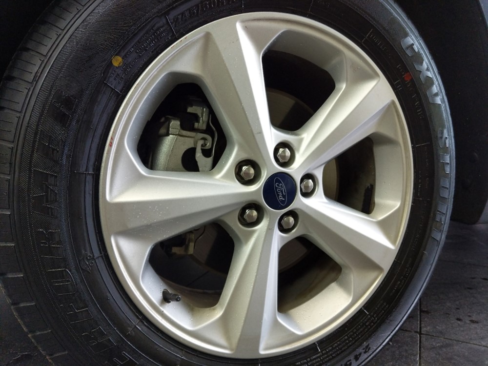 2016 Ford Edge - Wheel