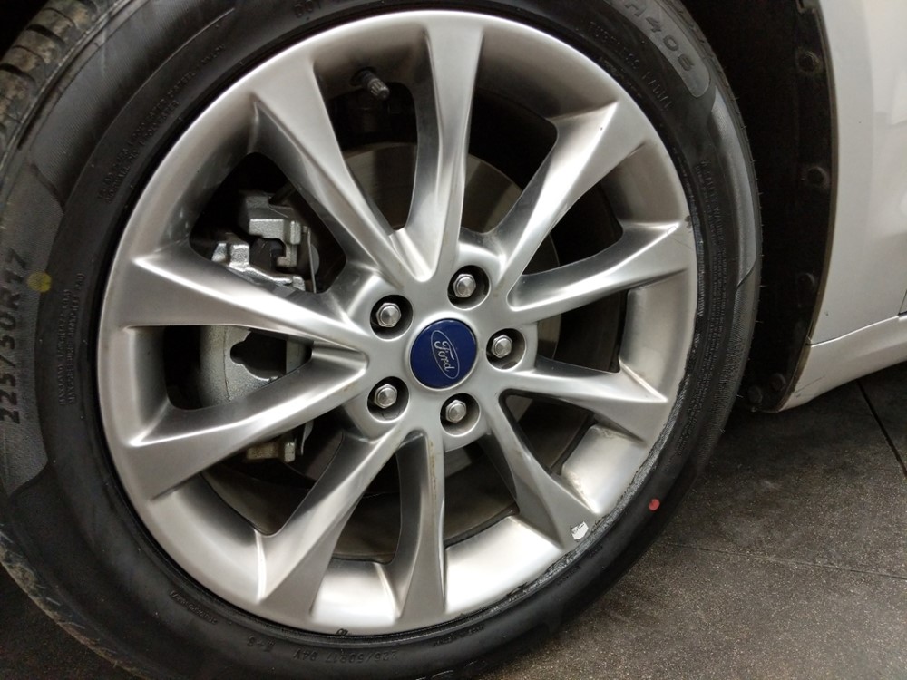 2017 Ford Fusion - Wheel