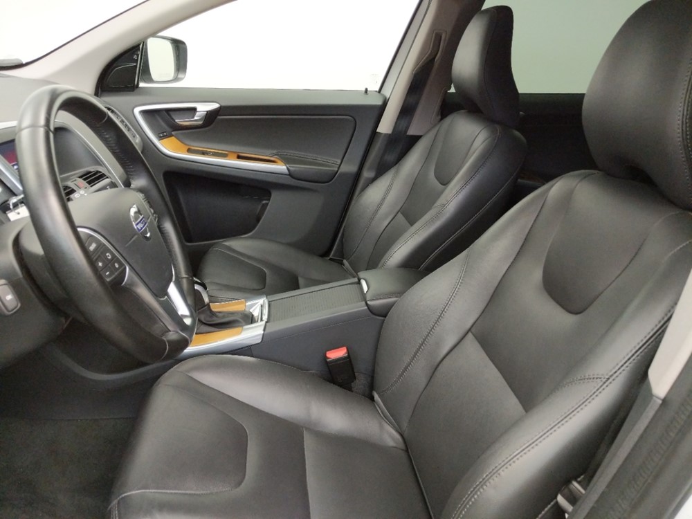 2017 Volvo XC60 - Driver Front Seat