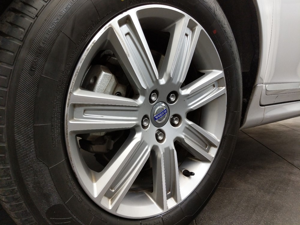 2017 Volvo XC60 - Wheel