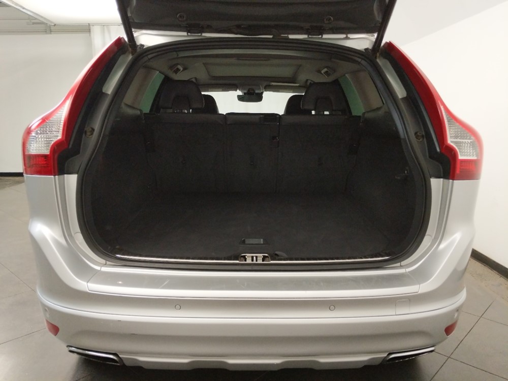2017 Volvo XC60 - Trunk