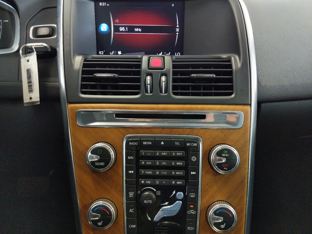 2017 Volvo XC60 - Stereo Package
