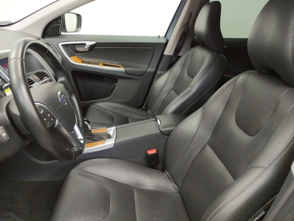 2017 Volvo XC60 - Driver Front Seat