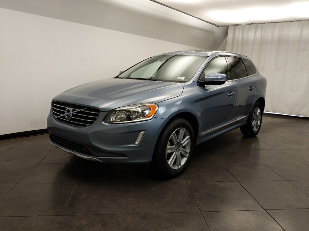 2017 Volvo XC60 - Driver Front Bumper