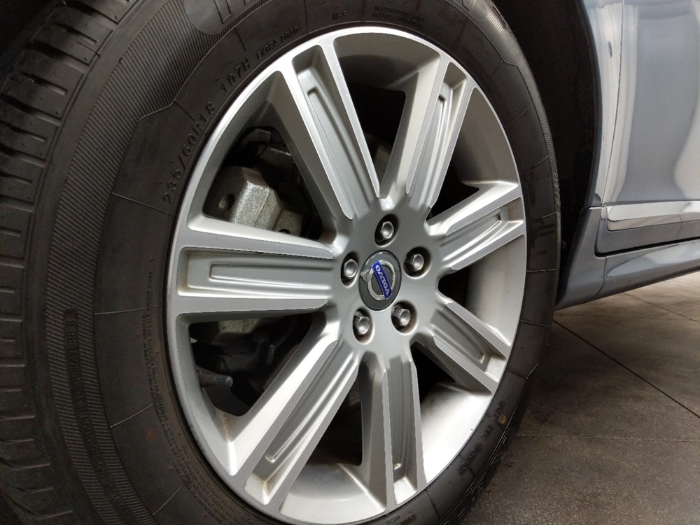 2017 Volvo XC60 - Wheel