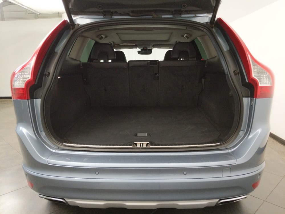 2017 Volvo XC60 - Trunk