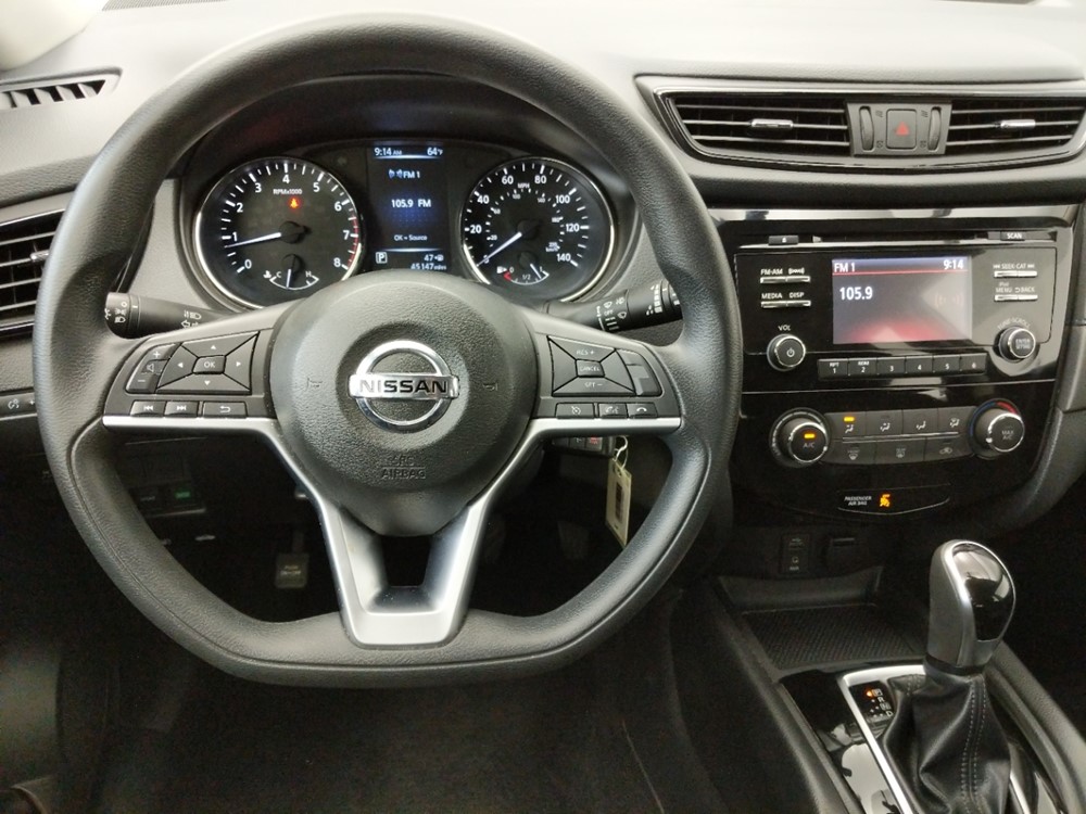 2017 Nissan Rogue - Driver Dash
