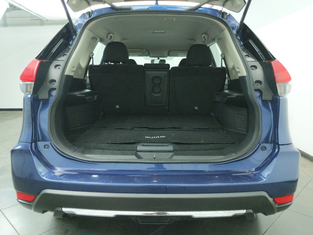 2017 Nissan Rogue - Trunk