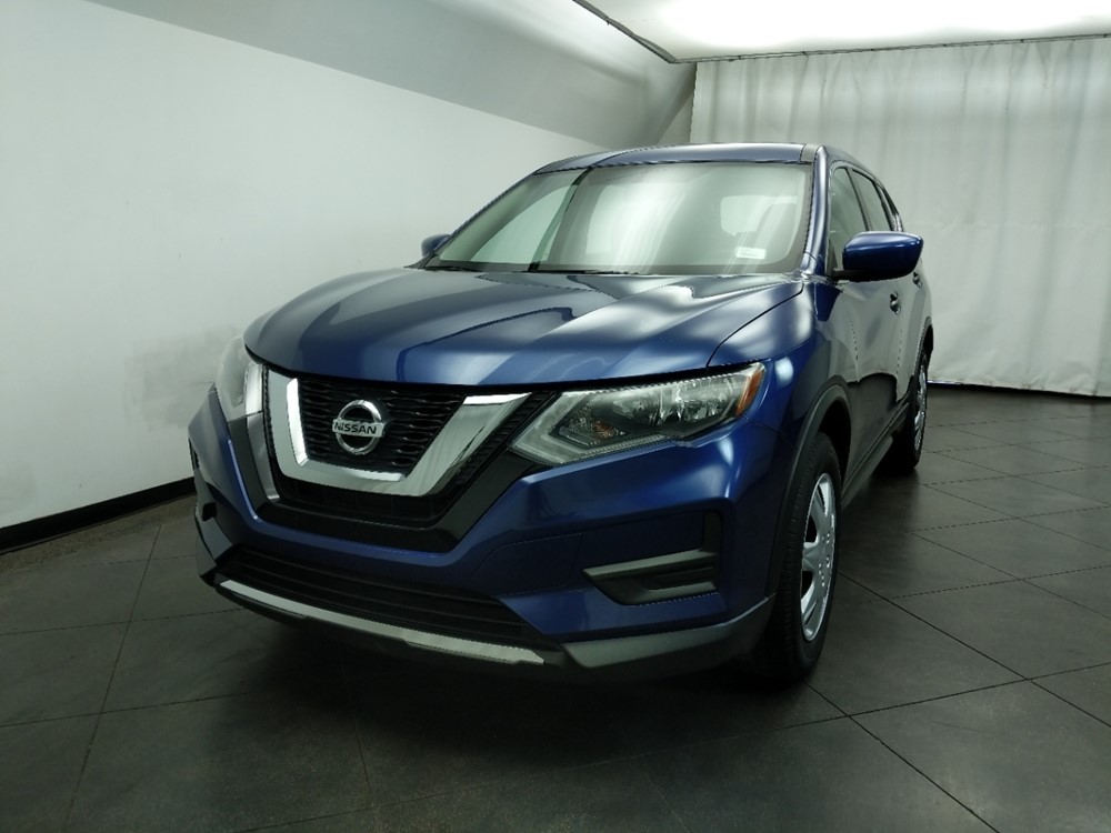 2017 Nissan Rogue - Driver Front Hood