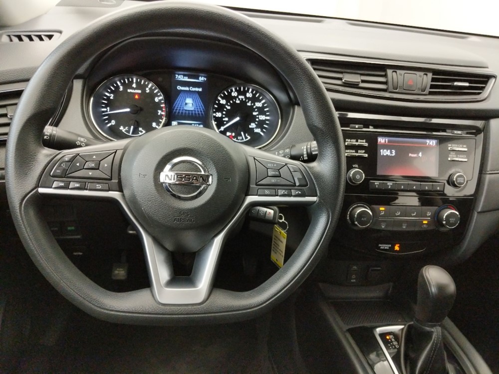 2017 Nissan Rogue - Driver Dash