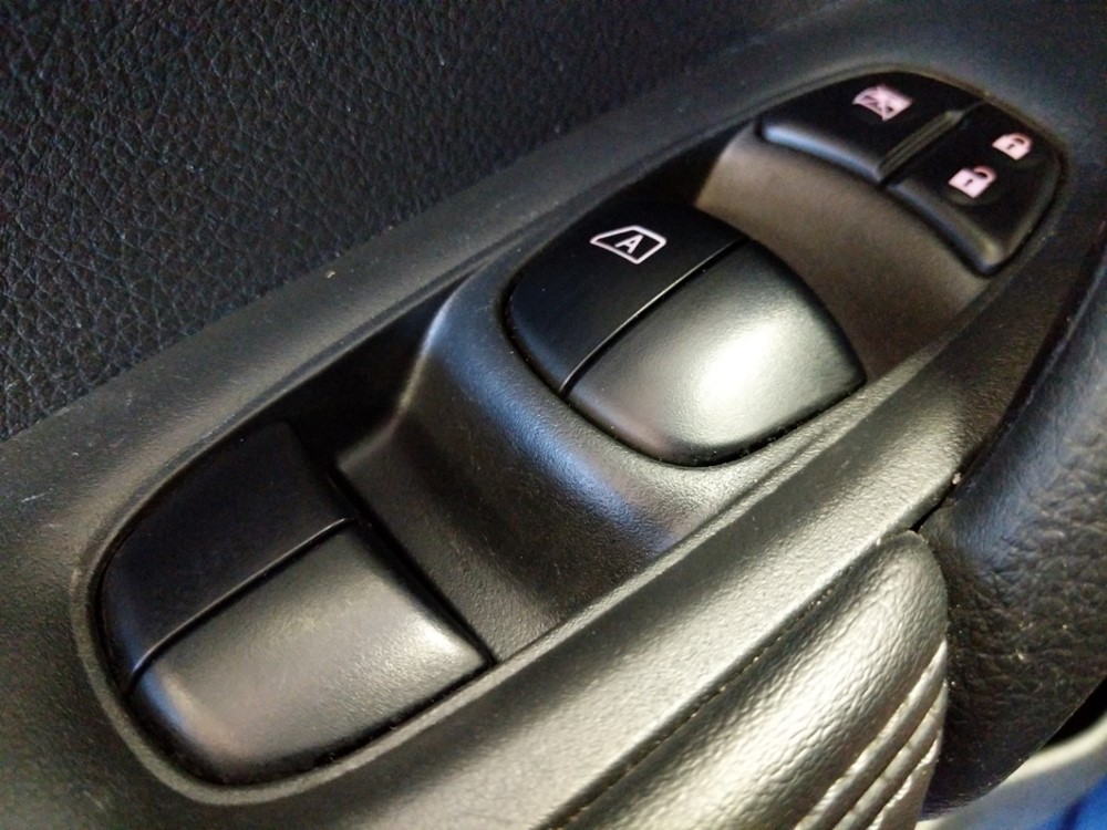 2017 Nissan Rogue - Driver Power Windows/Lock Control