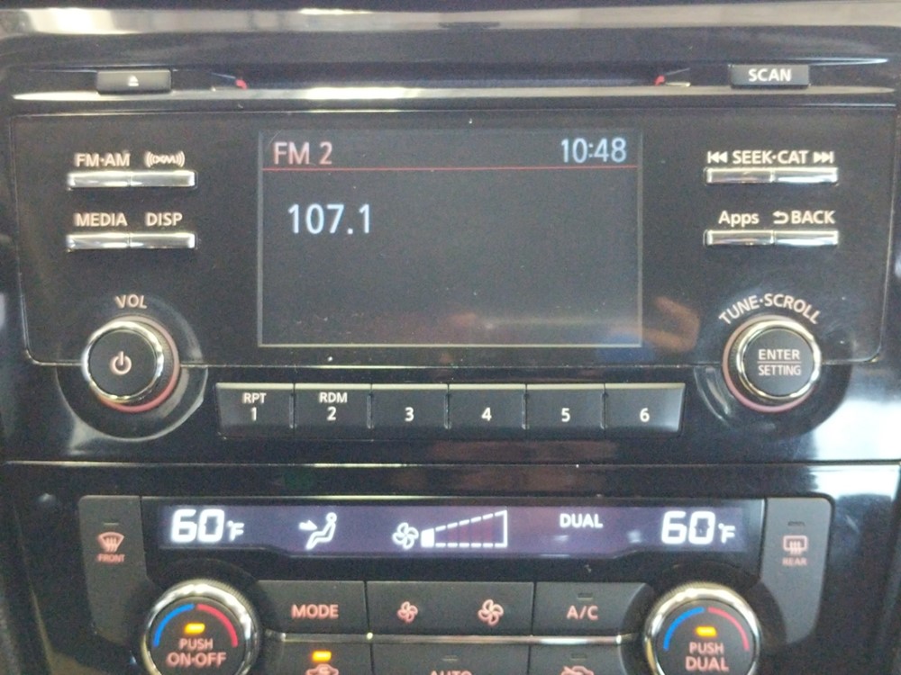 2015 Nissan Rogue - Stereo Package