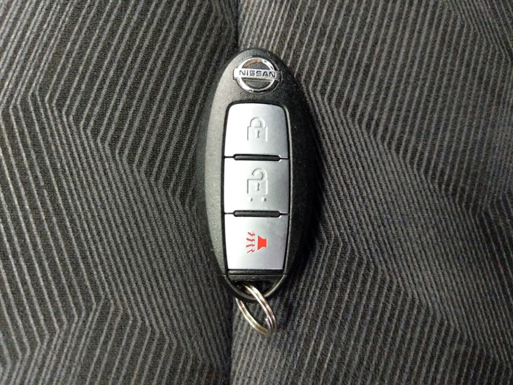 2015 Nissan Rogue - Keys