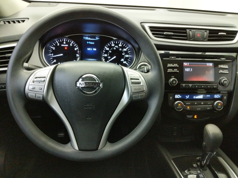 2015 Nissan Rogue - Driver Dash