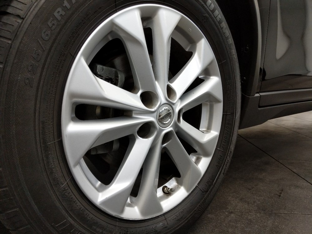 2015 Nissan Rogue - Wheel