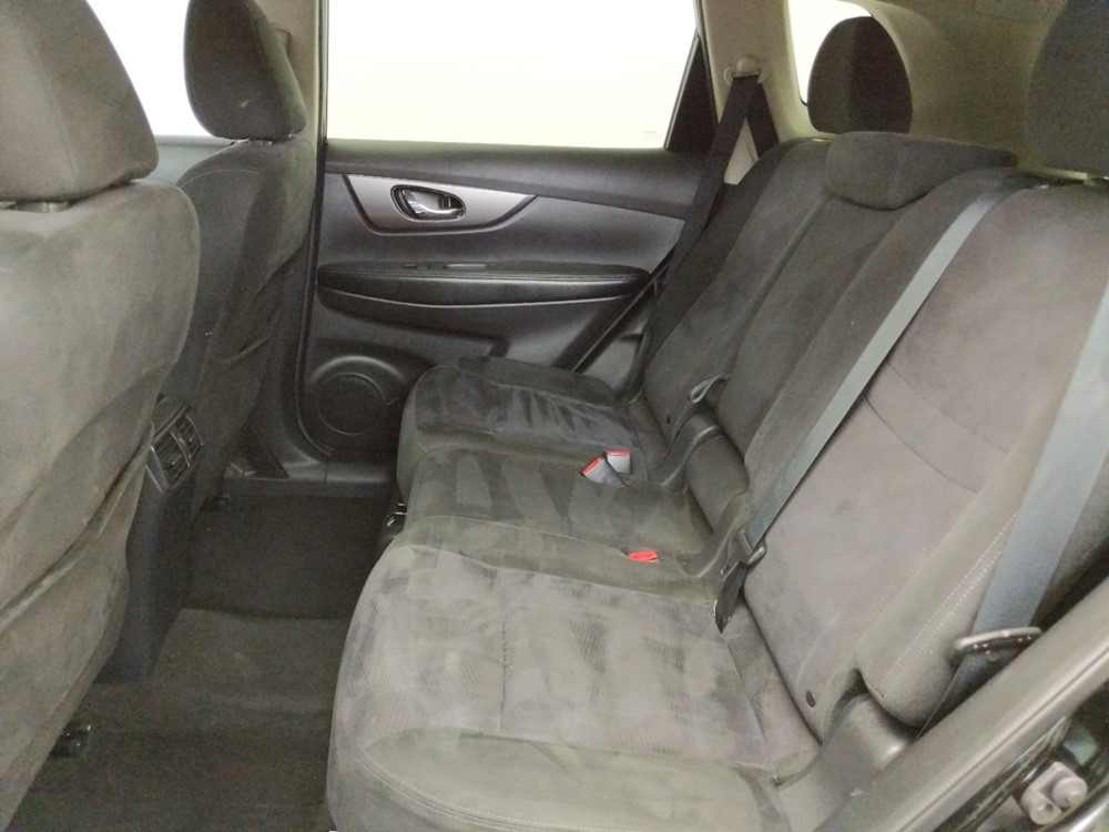 2015 Nissan Rogue - Driver Rear Seat