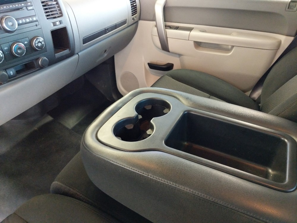 2013 Chevrolet Silverado 1500 - Center Console/Cup Holders