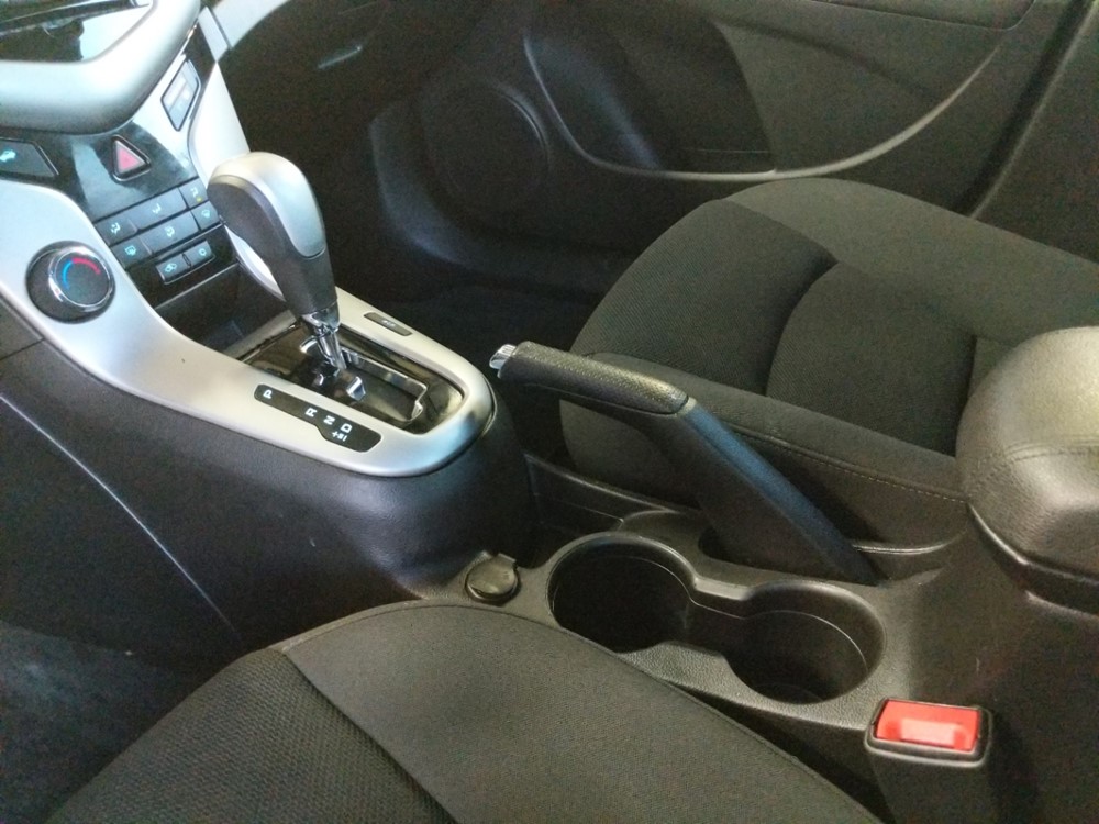 2016 Chevrolet Cruze - Center Console/Cup Holders