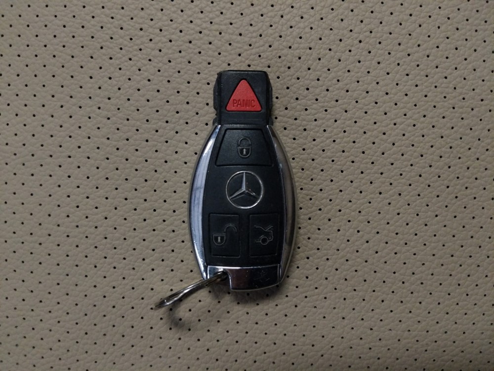 2011 Mercedes-Benz C300 - Keys
