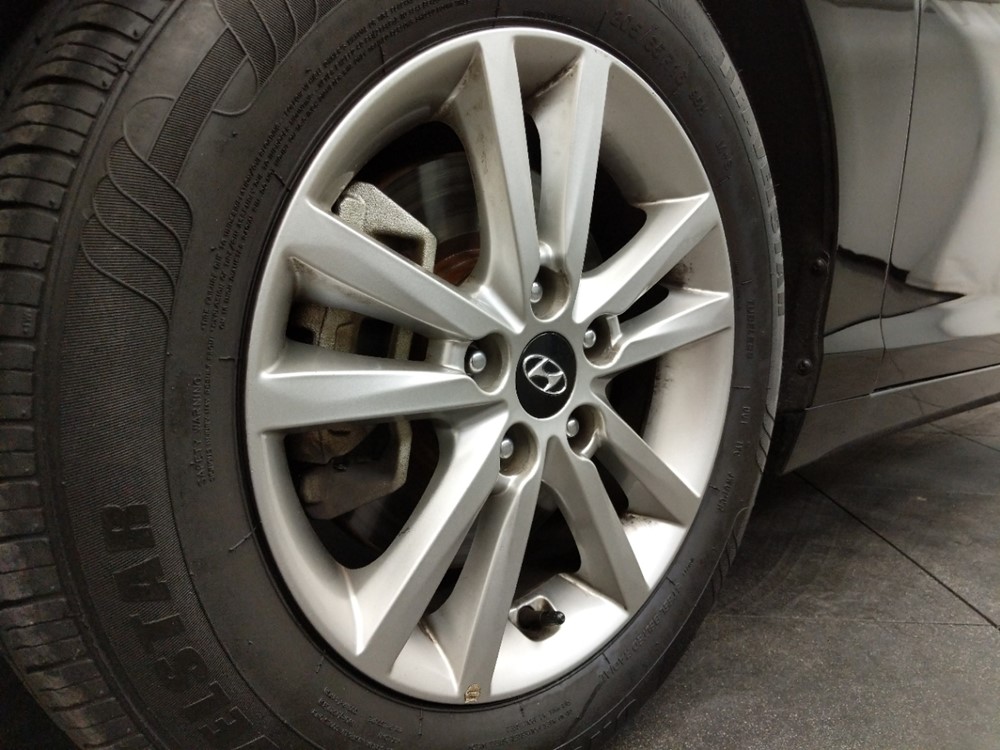 2017 Hyundai Sonata - Wheel