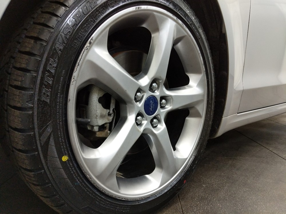 2015 Ford Fusion - Wheel