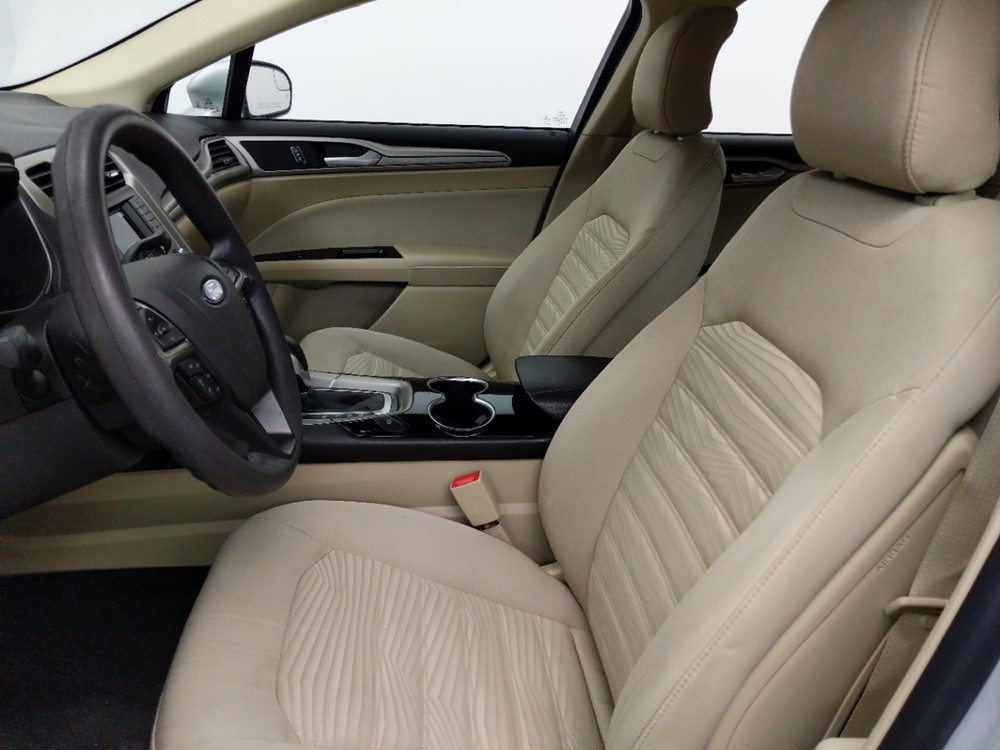 2016 Ford Fusion - Driver Front Seat