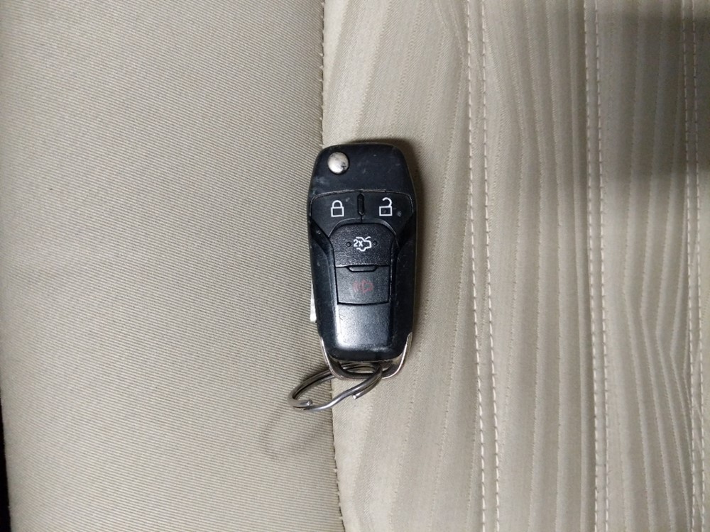 2016 Ford Fusion - Keys
