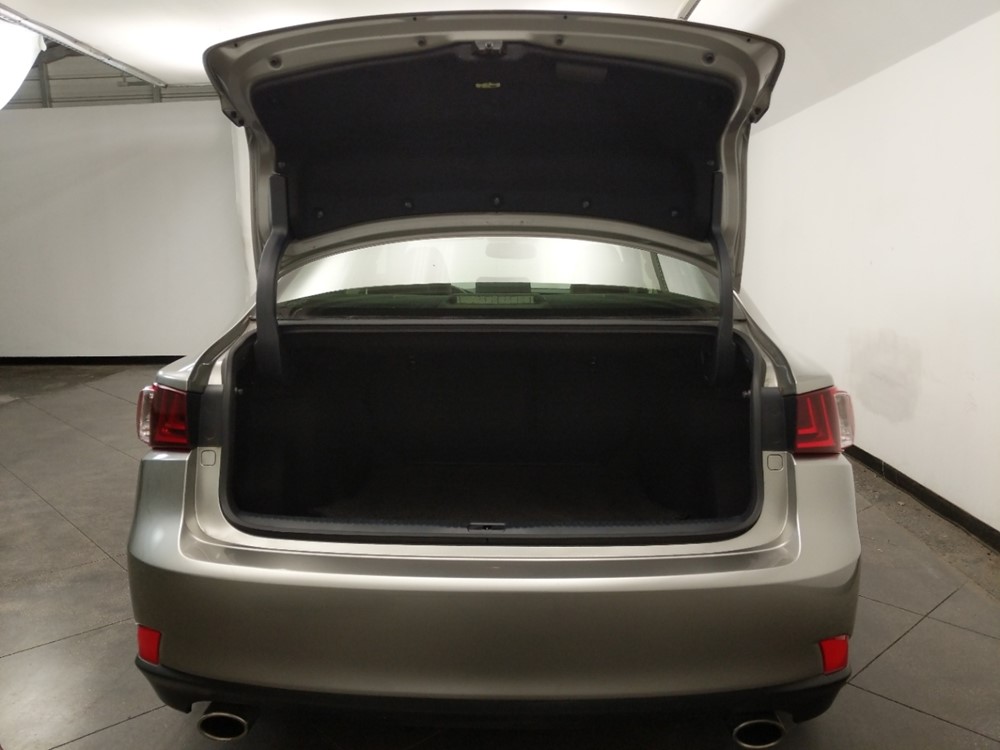 2016 Lexus IS 200t - Trunk