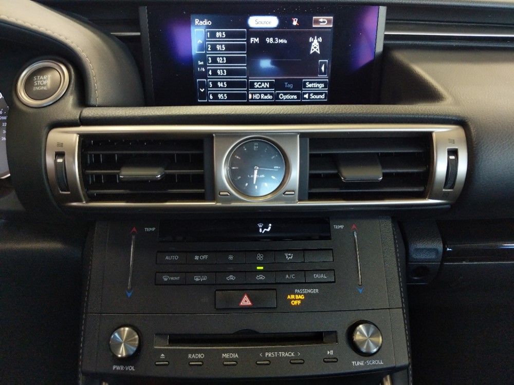 2016 Lexus IS 200t - Stereo Package