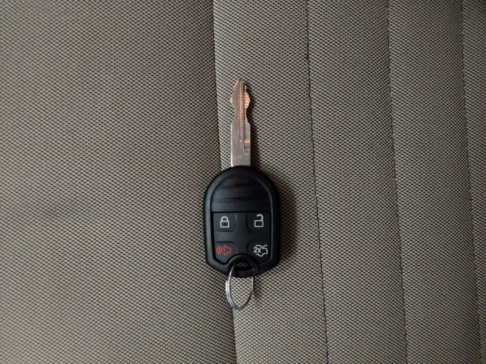 2015 Ford Taurus - Keys