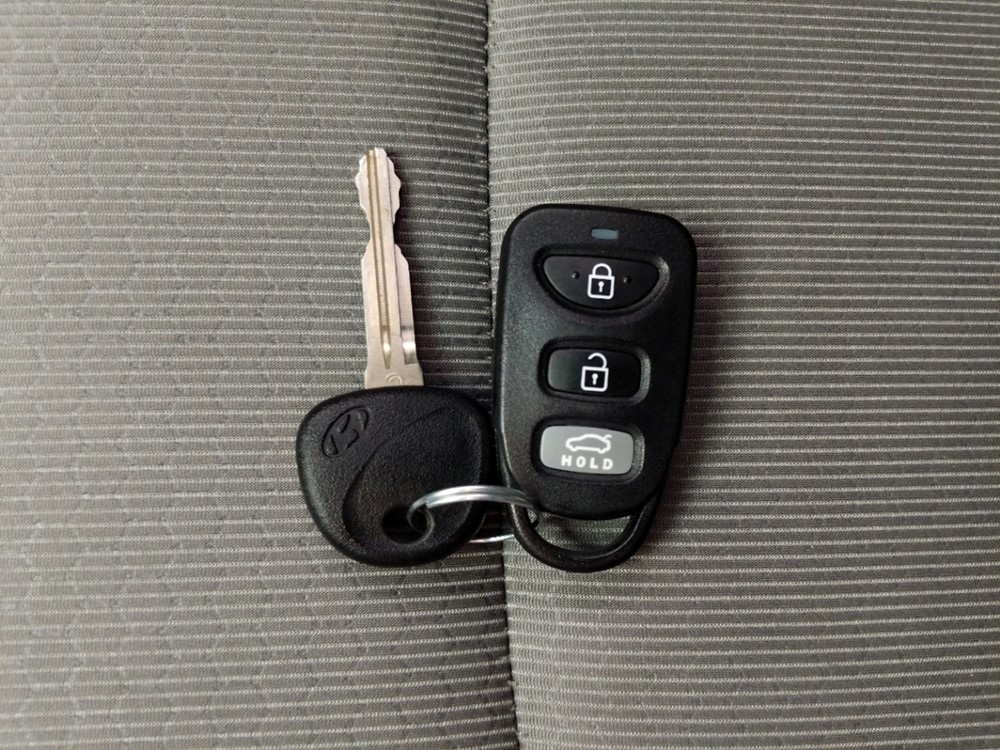 2017 Hyundai Elantra - Keys