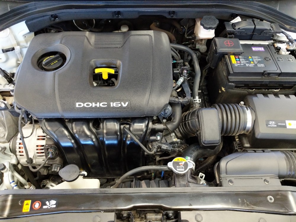 2017 Hyundai Elantra - Engine