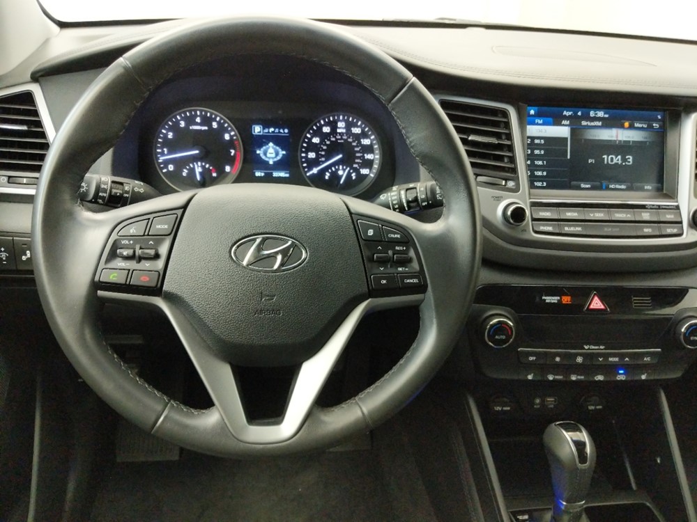 2016 Hyundai Tucson - Driver Dash