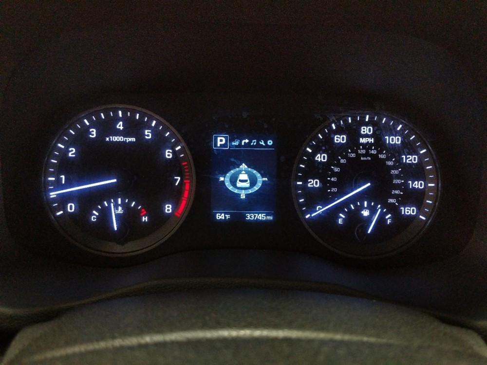 2016 Hyundai Tucson - Odometer Close Up