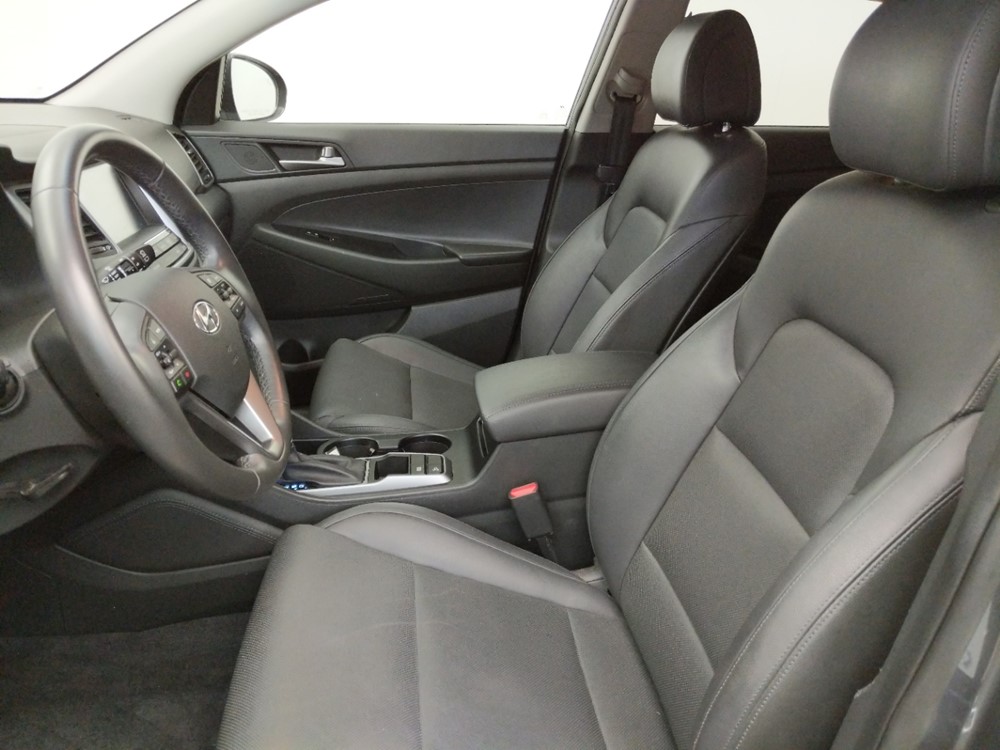 2016 Hyundai Tucson - Driver Front Seat