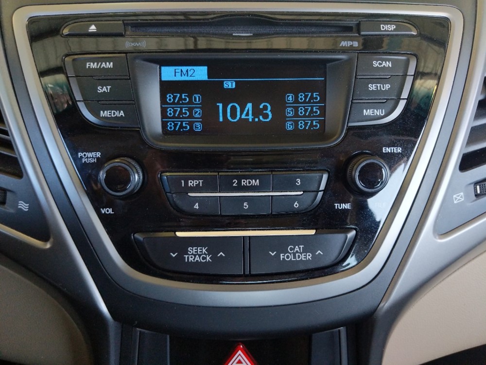2016 Hyundai Elantra - Stereo Package